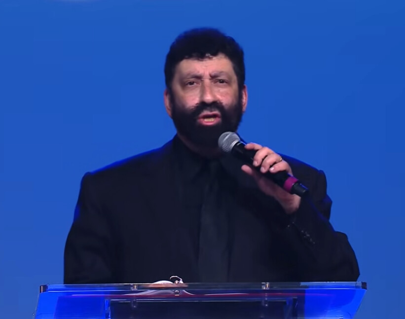 Rabino Jonathan Cahn durante Messiah 2026